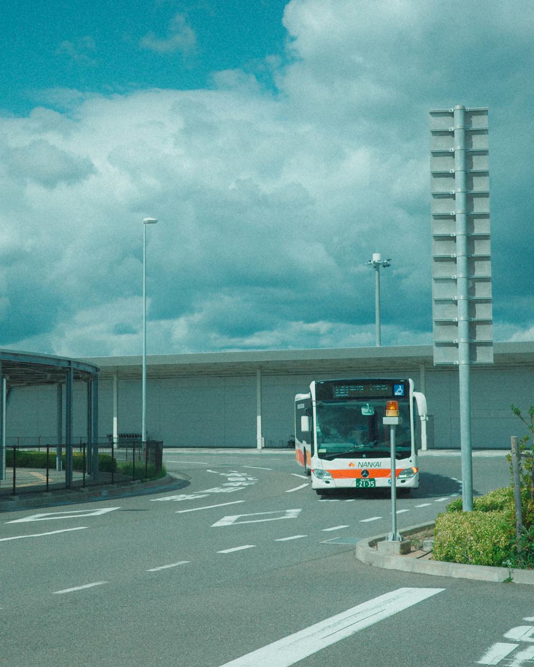 Highway bus travel in Japan - budget way to get to Osaka