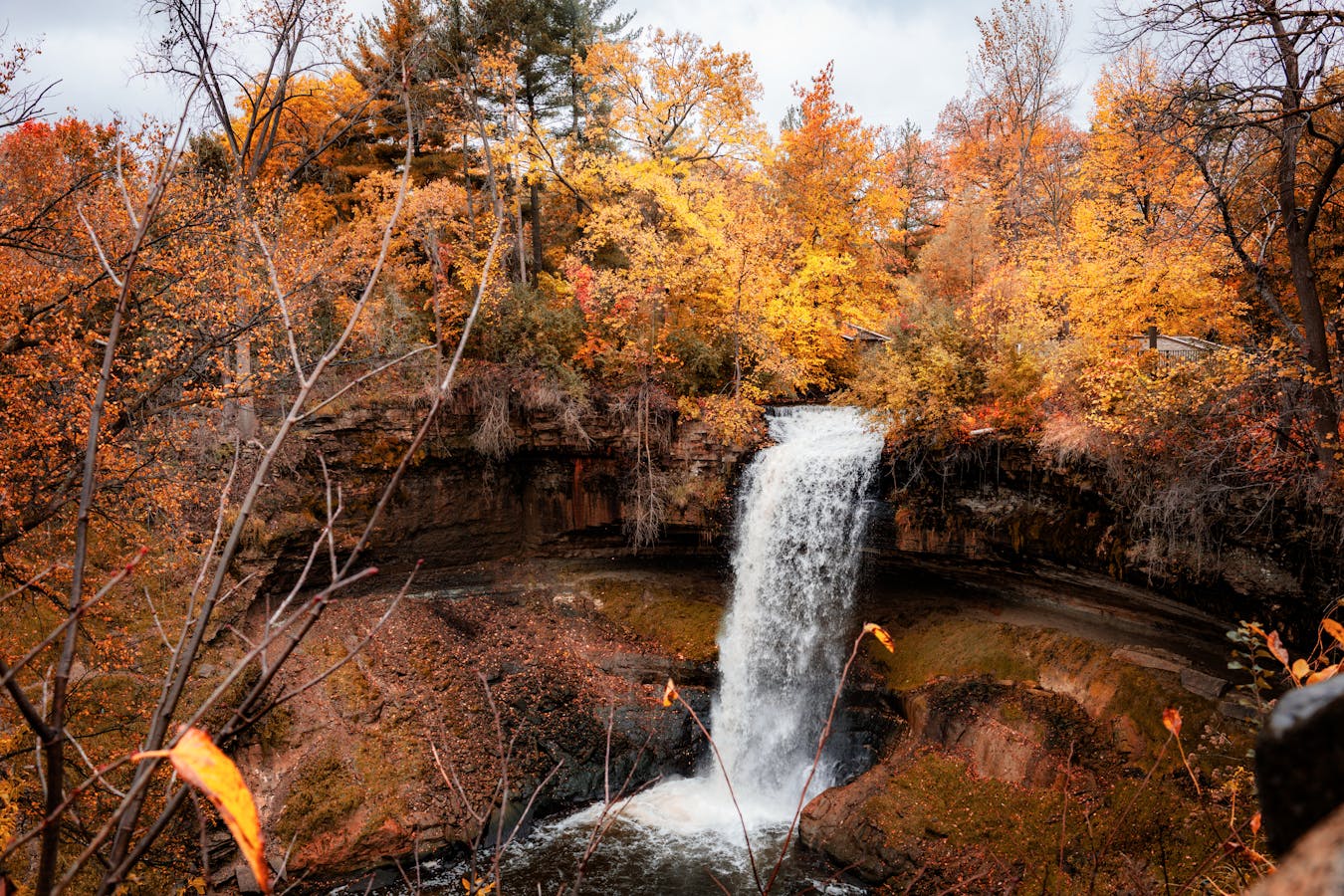 Osaka autumn Minoo waterfall foliage momiji