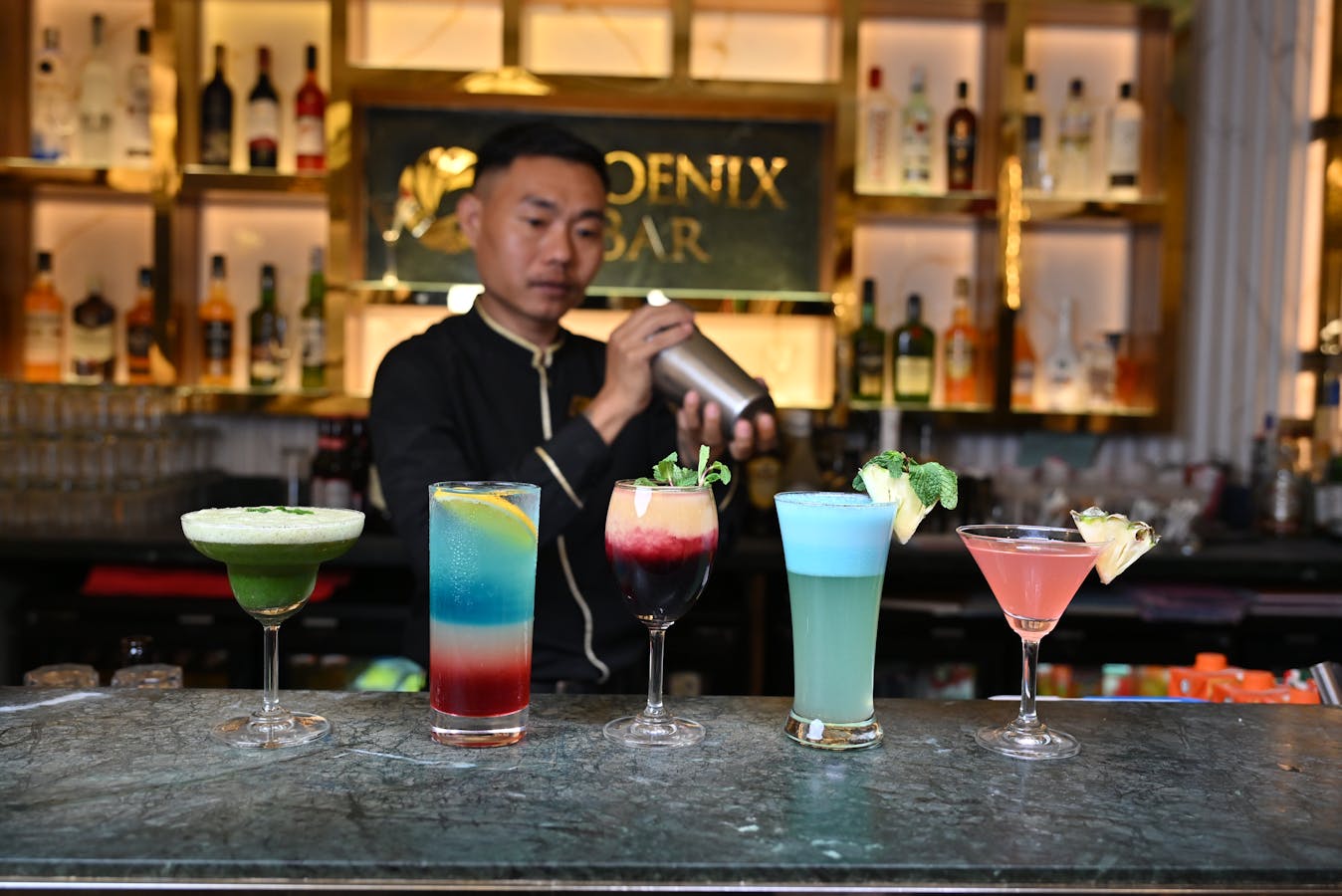 Osaka happy hour cocktail deals bar
