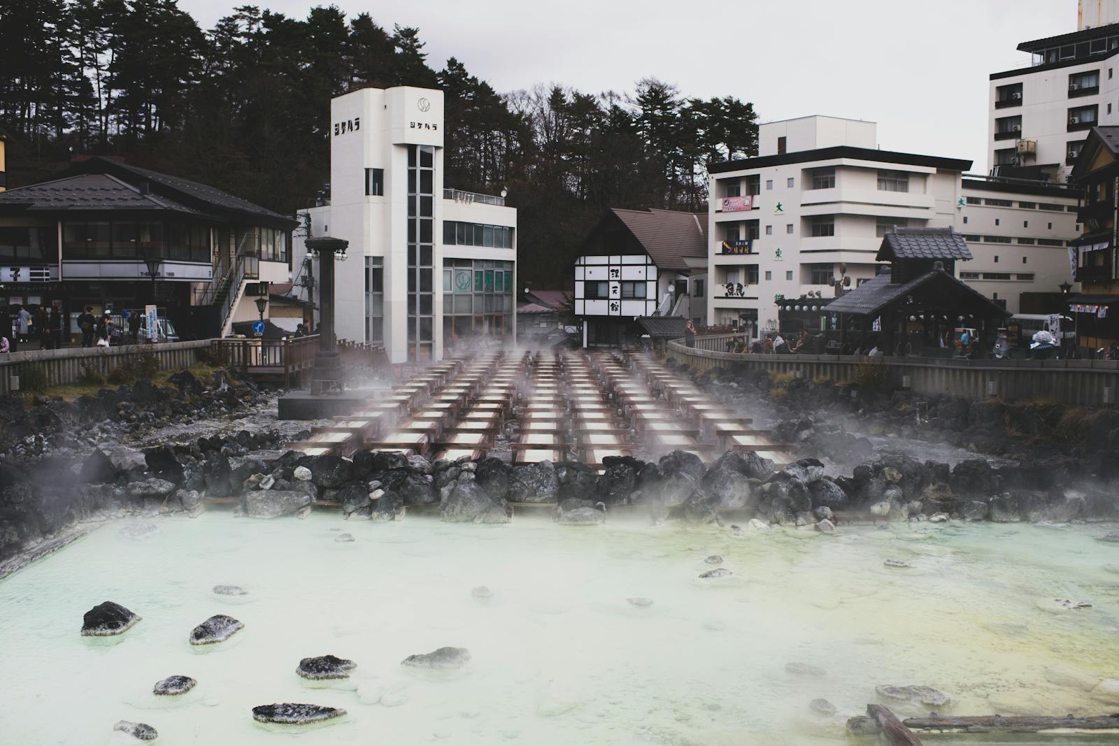 Steam rising from a Japanese hot spring, the appeal of Osaka onsen hotels